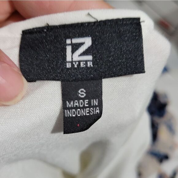 Iz byer open front blouse - Picture 6 of 8